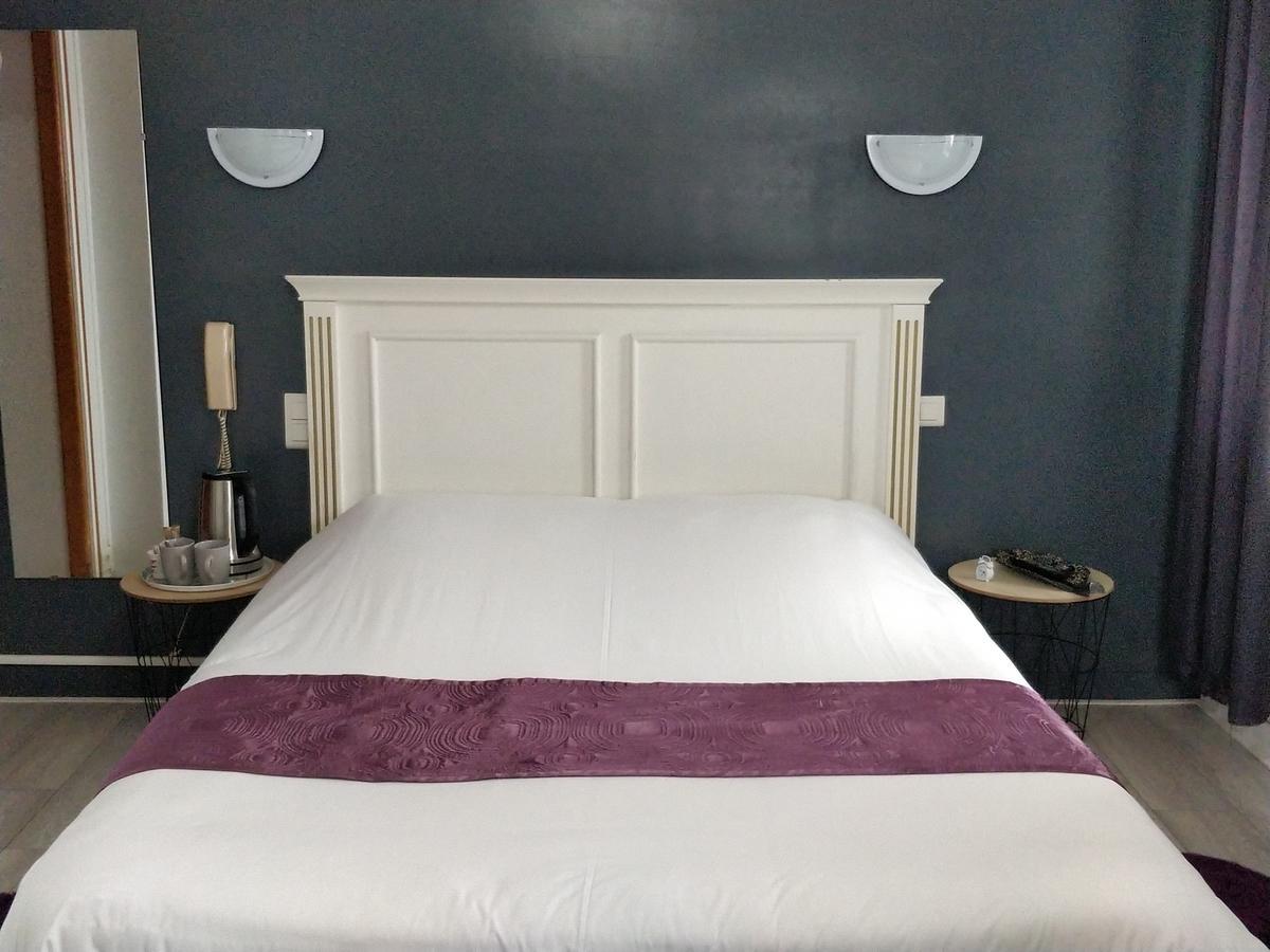 Les Grands Voyageurs Hotell Concarneau Exteriör bild